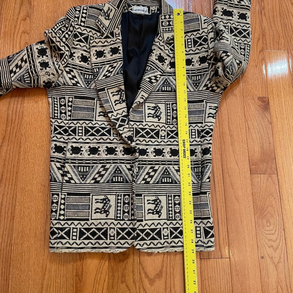 Karen Mikal Black and Tan Patterned Blazer - Picture 7 of 11